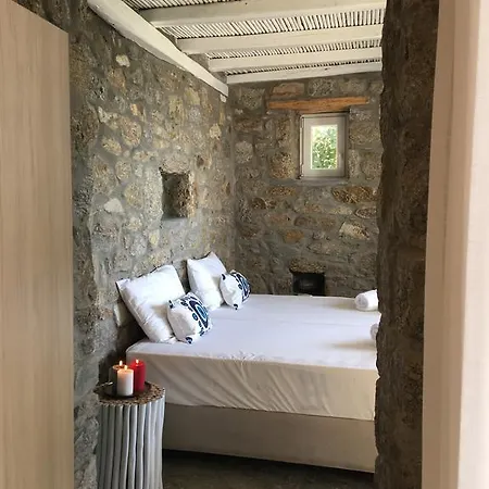 Megas アパート トゥルロス