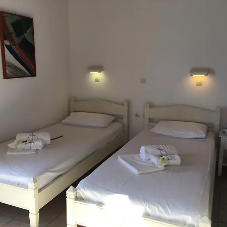 Megas Appartement Tourlos